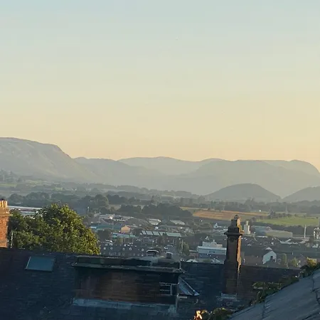 North View Oda ve Kahvaltı *